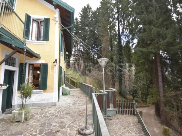 casa indipendente in vendita a Cremeno