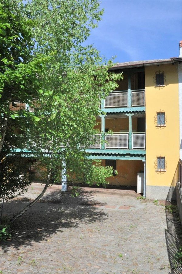 casa indipendente in vendita a Cremeno