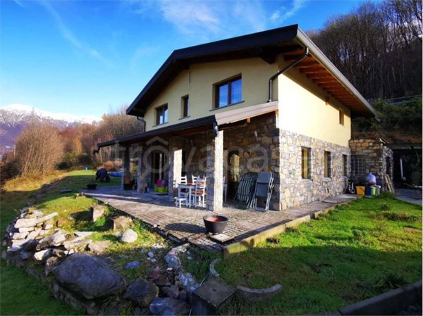 casa indipendente in vendita a Cremeno