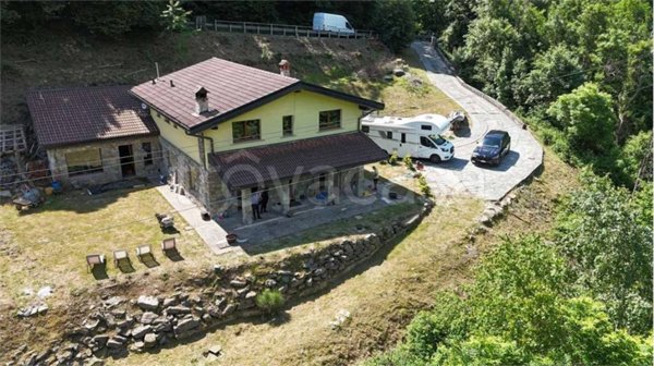 casa indipendente in vendita a Cremeno