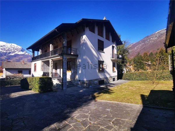 casa indipendente in vendita a Cremeno