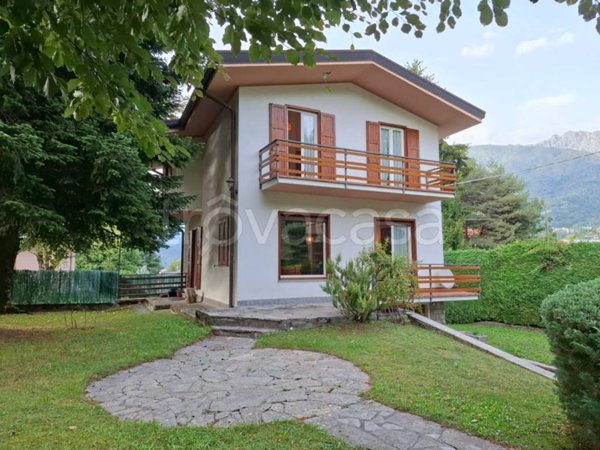 casa indipendente in vendita a Cremeno