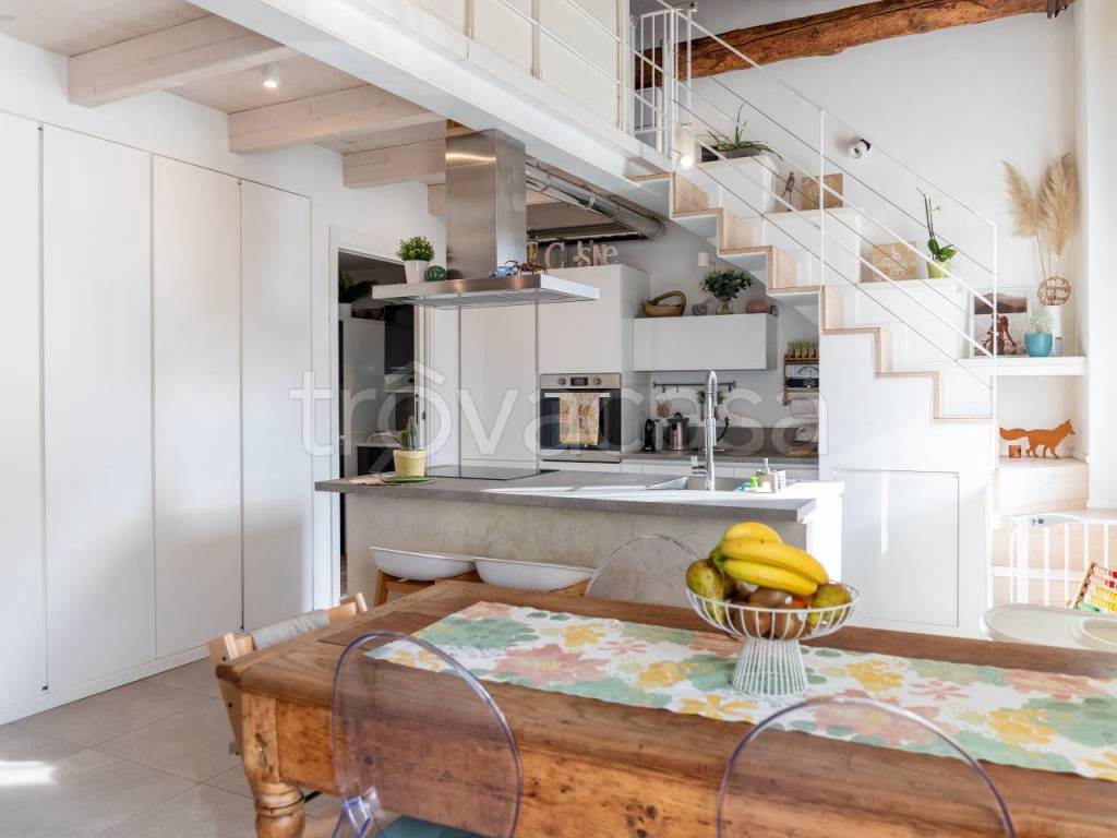 casa indipendente in vendita a Dervio in zona Corenno Plinio