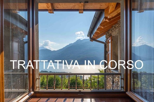 casa indipendente in vendita a Dervio