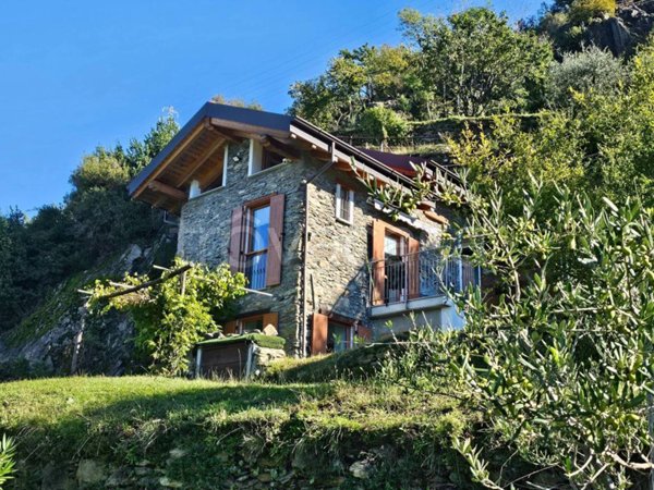 appartamento in vendita a Dervio