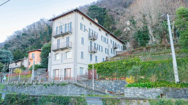 appartamento in vendita a Dervio in zona Corenno Plinio