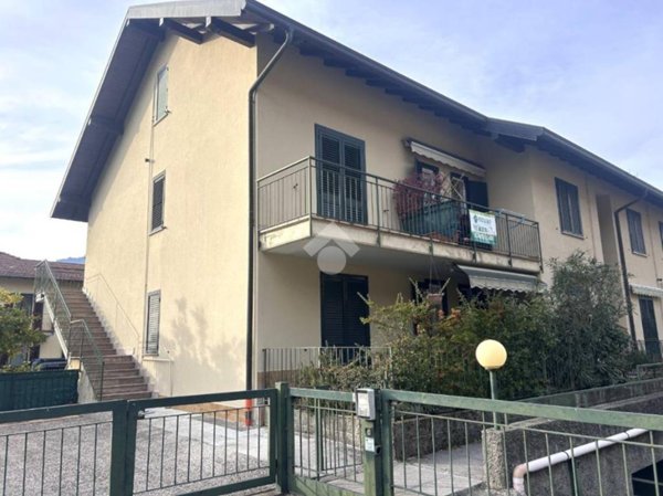 casa indipendente in vendita a Dervio