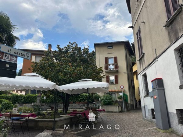 casa indipendente in vendita a Dervio