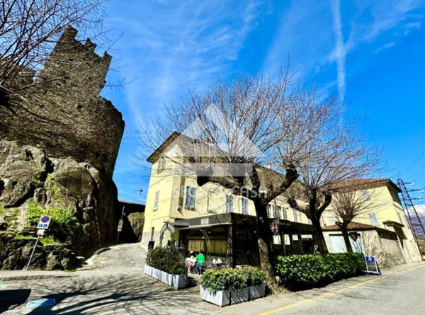 negozio in vendita a Dervio in zona Corenno Plinio