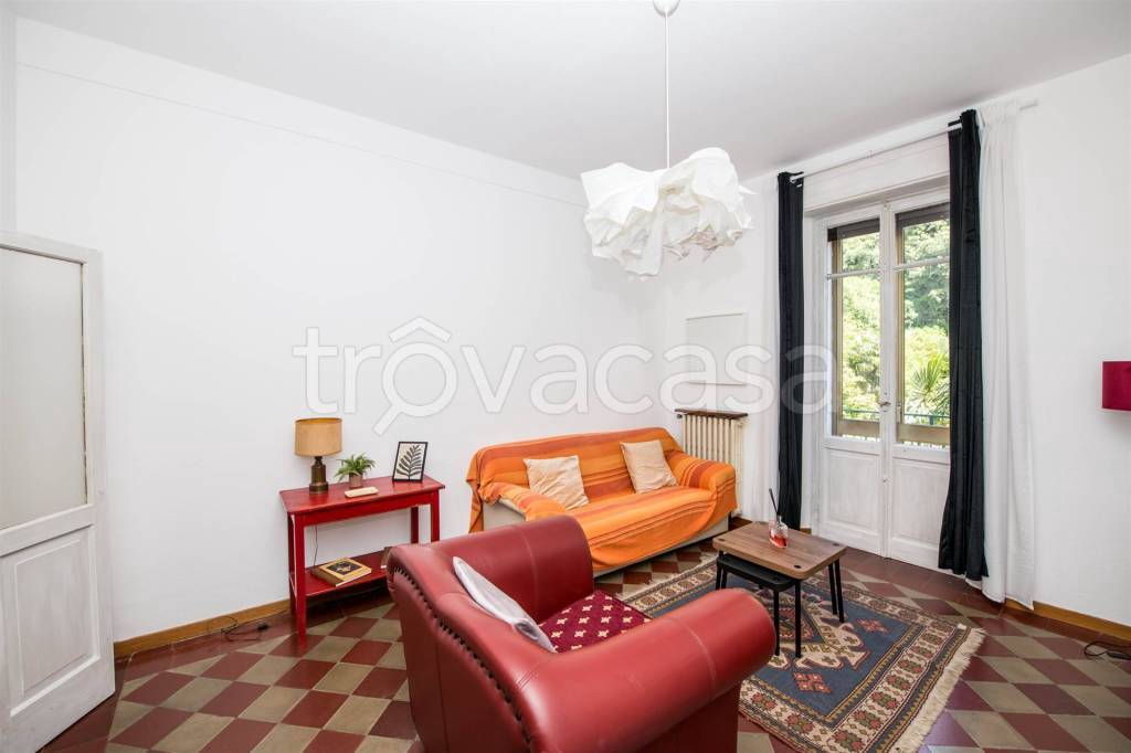 appartamento in vendita a Dervio in zona Corenno Plinio