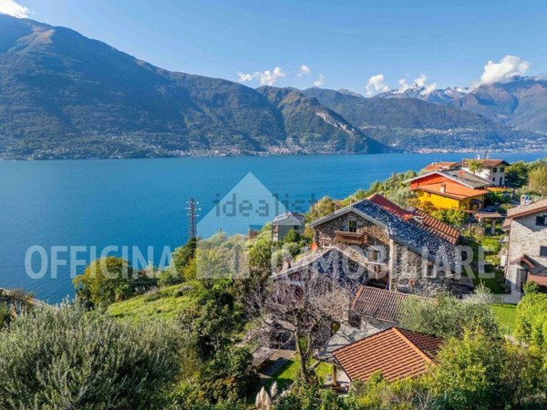casa indipendente in vendita a Dervio in zona Corenno Plinio
