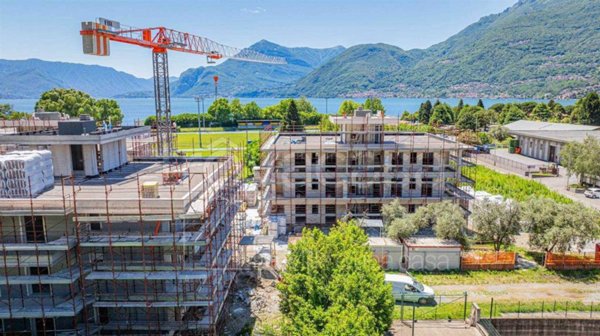 appartamento in vendita a Dervio in zona Corenno Plinio