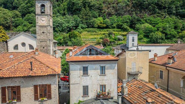 casa indipendente in vendita a Dervio in zona Corenno Plinio