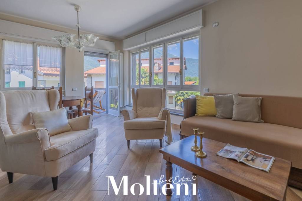 casa indipendente in vendita a Dervio in zona Corenno Plinio