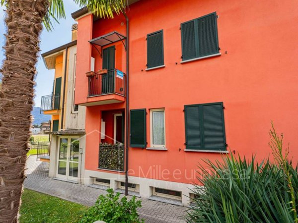 appartamento in vendita a Dervio in zona Corenno Plinio