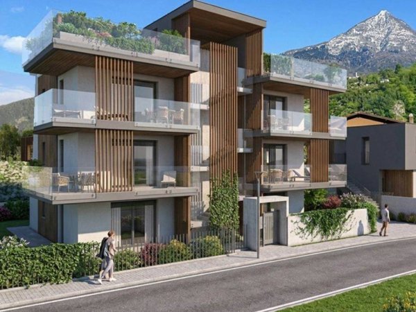 appartamento in vendita a Dervio in zona Corenno Plinio