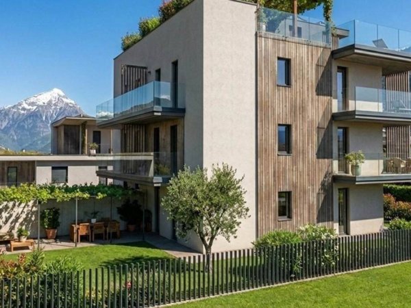 appartamento in vendita a Dervio in zona Corenno Plinio