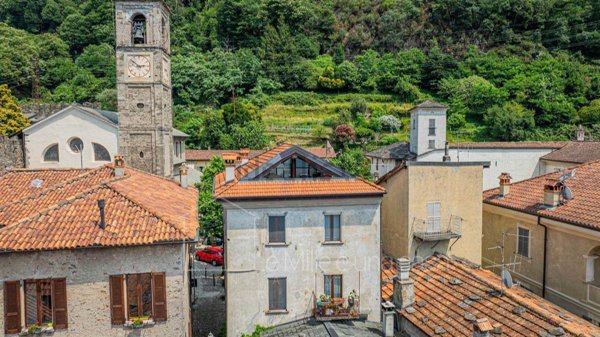 casa indipendente in vendita a Dervio in zona Corenno Plinio