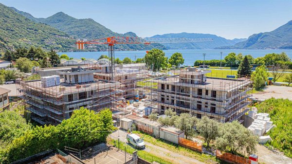 appartamento in vendita a Dervio in zona Corenno Plinio