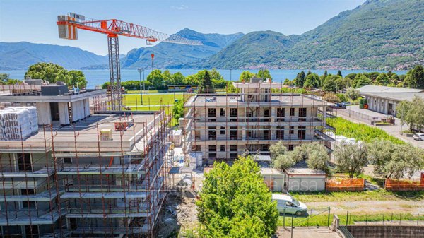 appartamento in vendita a Dervio in zona Corenno Plinio