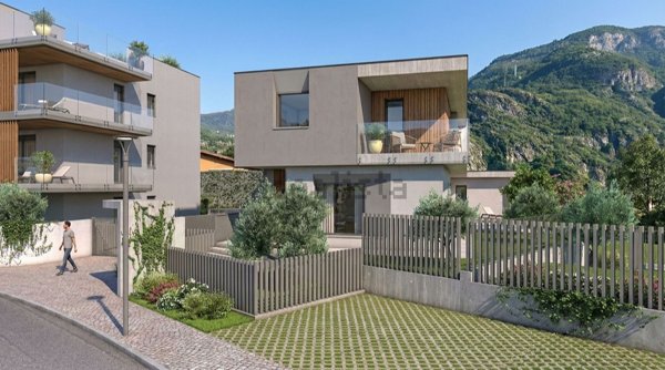 casa indipendente in vendita a Dervio in zona Corenno Plinio