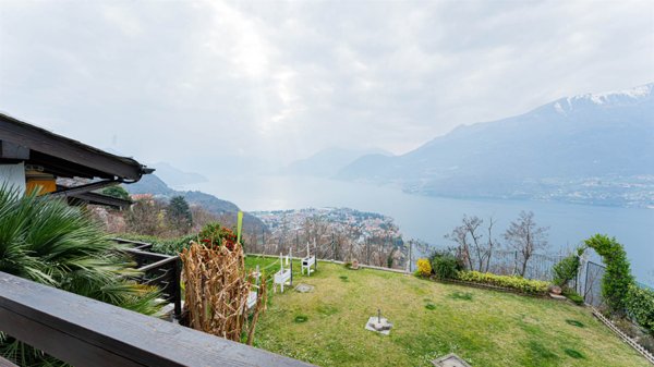 casa indipendente in vendita a Dervio in zona Corenno Plinio