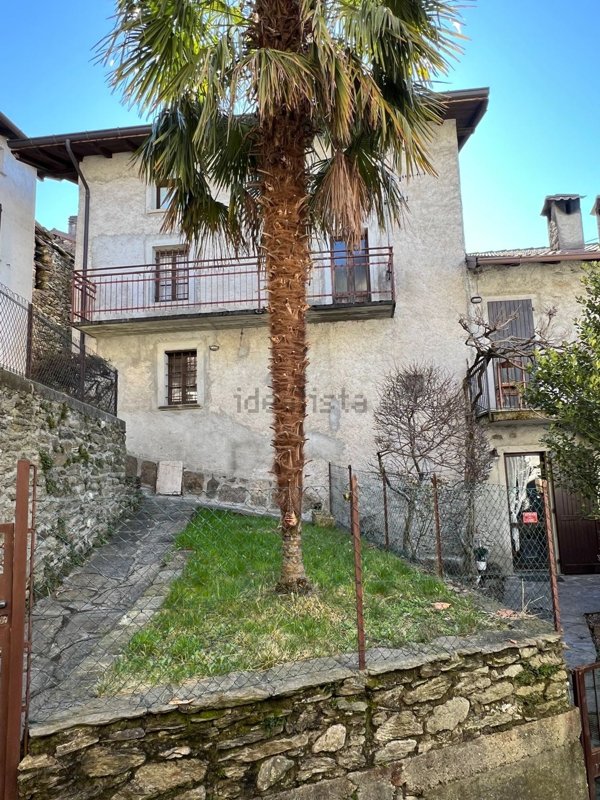 casa indipendente in vendita a Dervio in zona Corenno Plinio