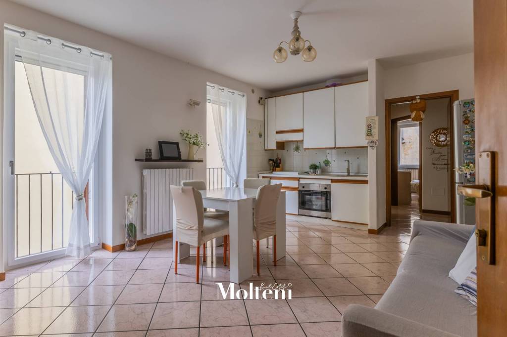 appartamento in vendita a Dervio in zona Corenno Plinio