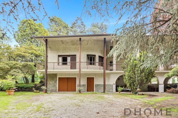 casa indipendente in vendita a Dolzago