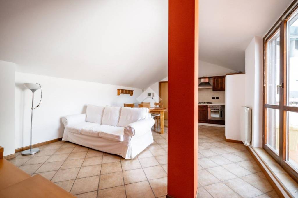 appartamento in vendita a Dolzago
