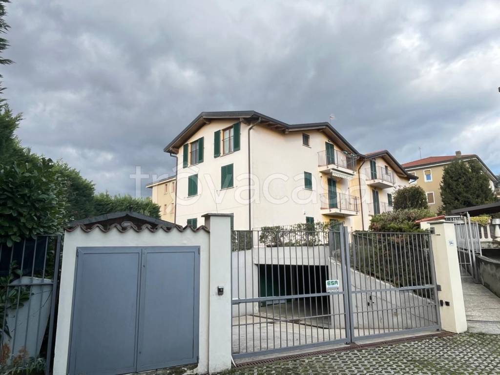 appartamento in vendita a Dolzago
