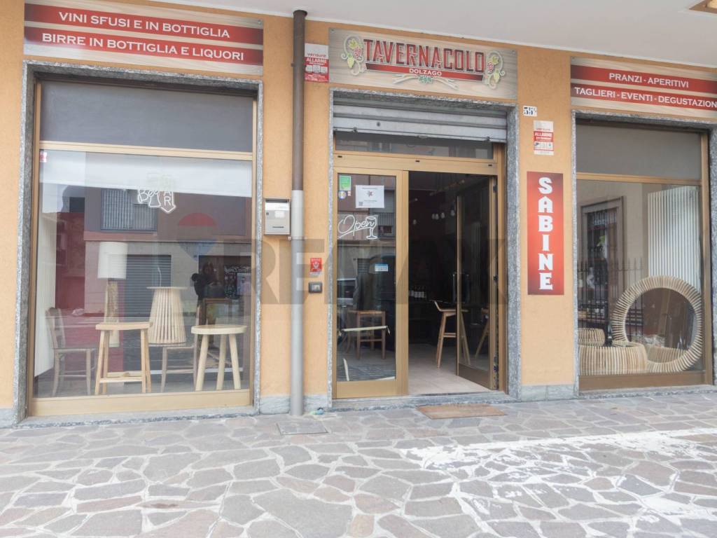 negozio in vendita a Dolzago