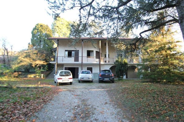 casa indipendente in vendita a Dolzago