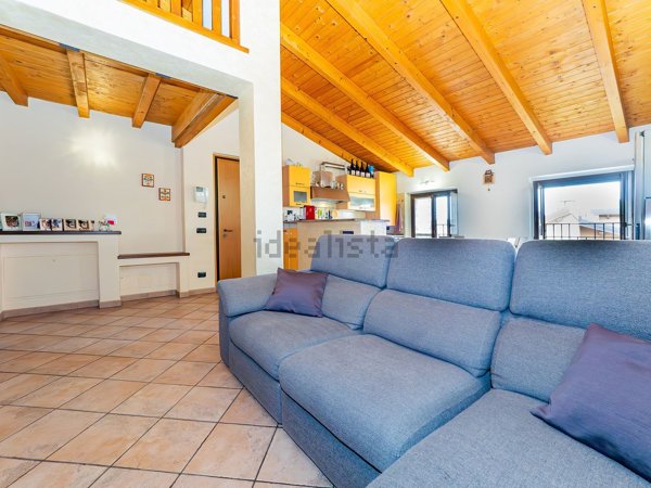 appartamento in vendita a Dolzago