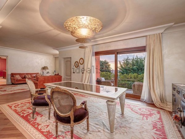 casa indipendente in vendita a Dolzago