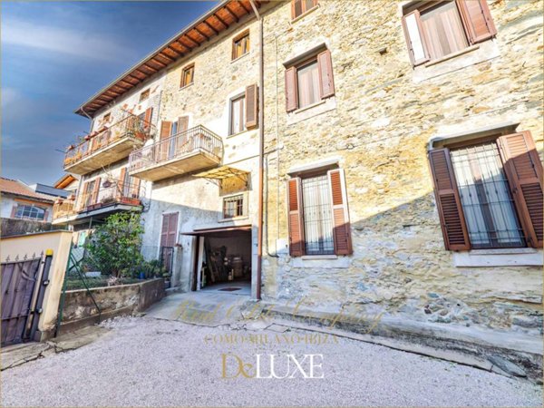 appartamento in vendita a Dolzago