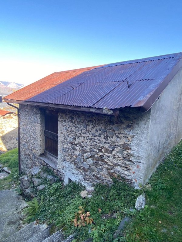 quadrivano in vendita a Dorio