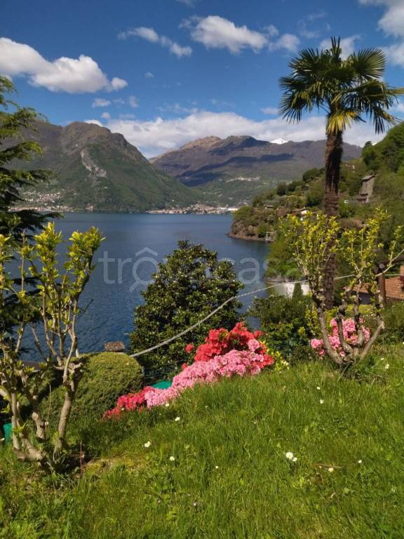 casa indipendente in vendita a Dorio