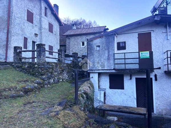 appartamento in vendita a Dorio