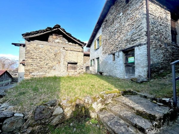 casa indipendente in vendita a Dorio