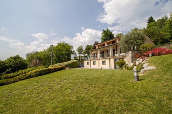 casa indipendente in vendita ad Ello