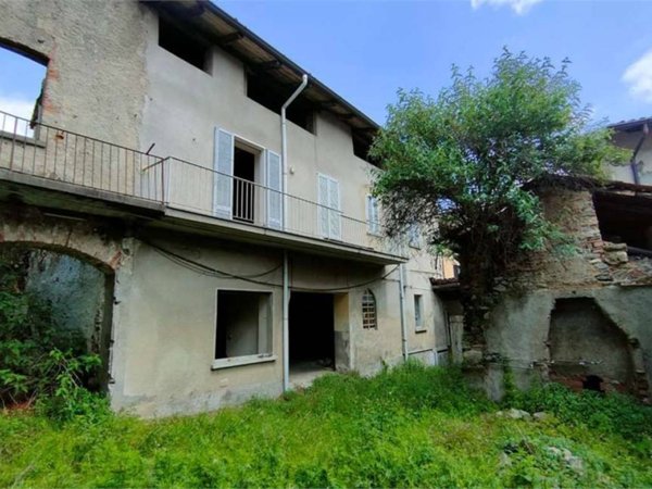 casa indipendente in vendita ad Ello