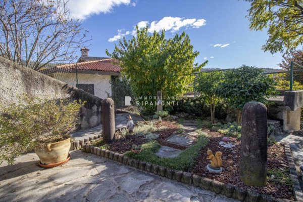 casa indipendente in vendita ad Ello