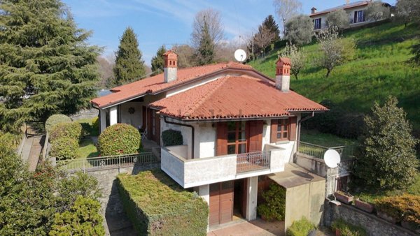 casa indipendente in vendita ad Ello in zona Boggia