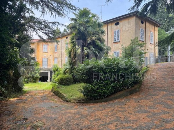 casa indipendente in vendita ad Ello in zona Boggia