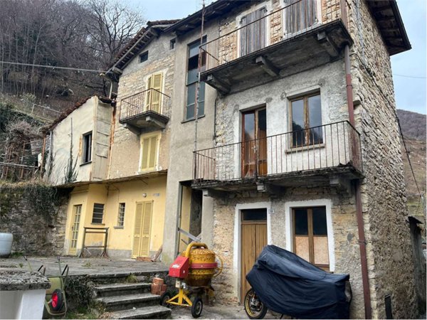 casa indipendente in vendita ad Erve in zona Saina