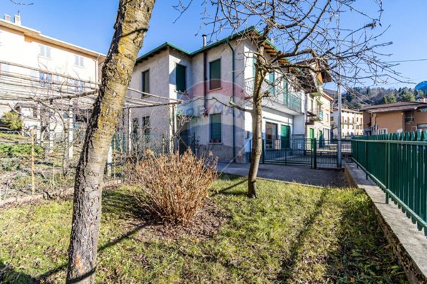 appartamento in vendita ad Esino Lario