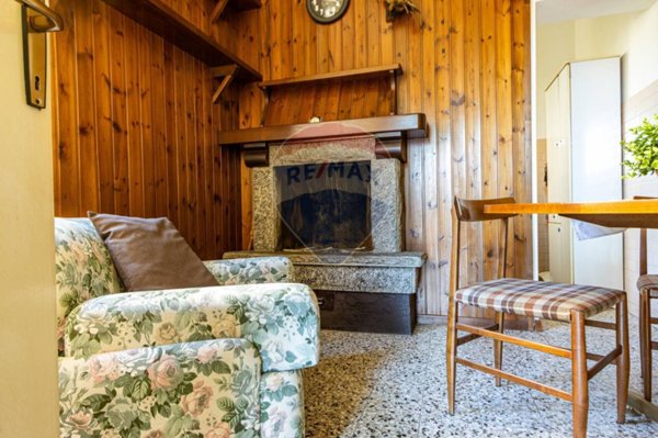 appartamento in vendita ad Esino Lario