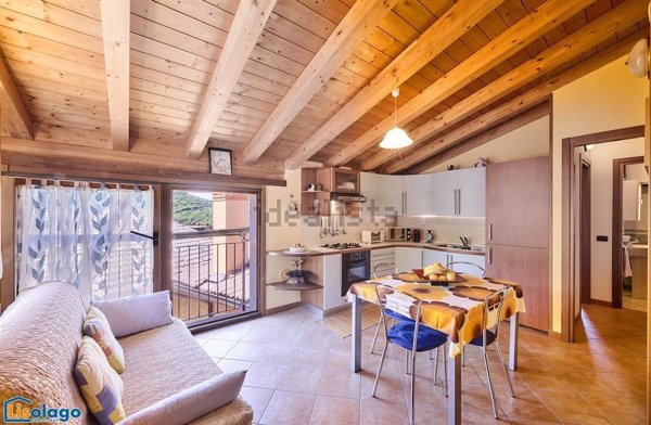 appartamento in vendita ad Esino Lario in zona Cainallo