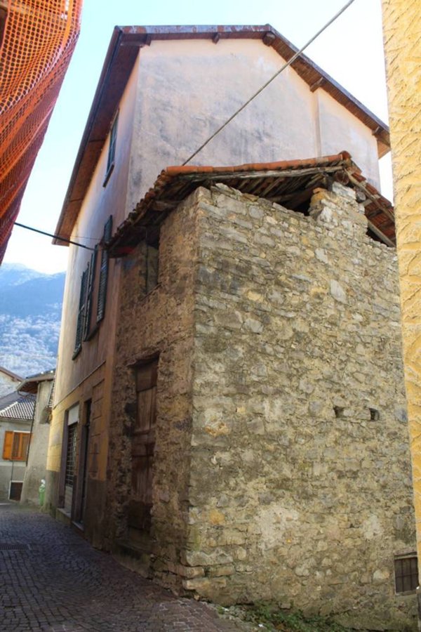 casa indipendente in vendita ad Esino Lario